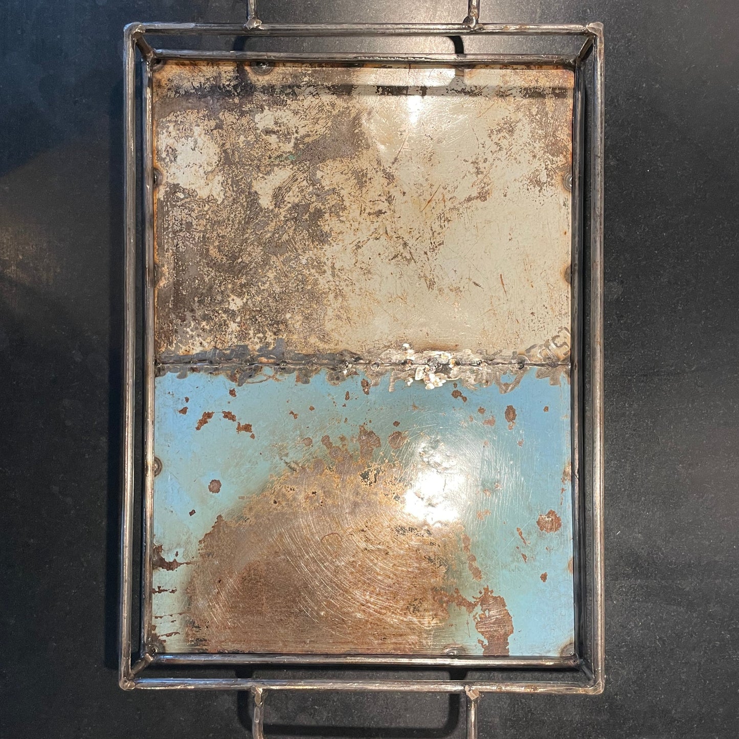 Serving tray in recycled metal. Handmade and Fair Trade from Burkina Faso