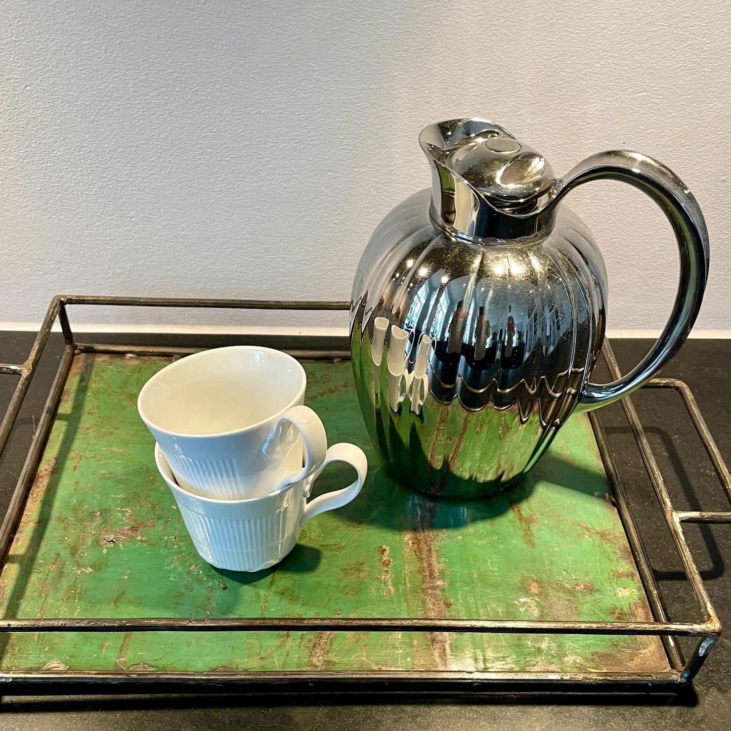 Serving tray in recycled metal. Handmade and Fair Trade from Burkina Faso