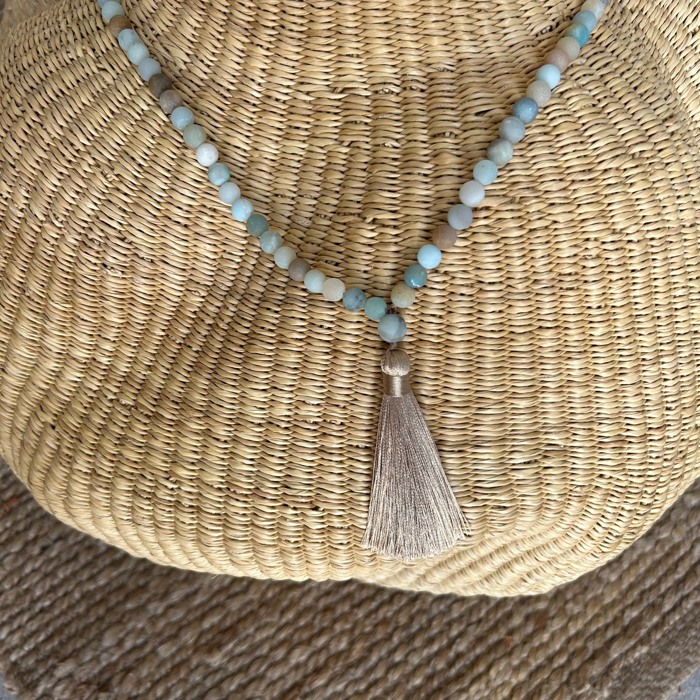 Mala pearl necklace, Agate stone