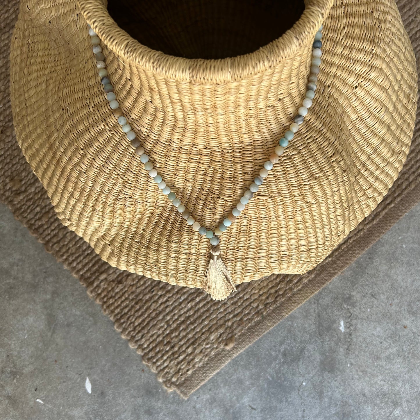Mala pearl necklace, Agate stone
