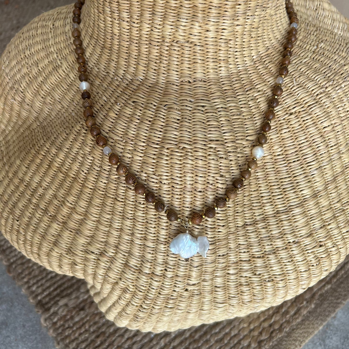 Mala pearl necklace, crystal pearls, freshwater pearls and wooden pearls