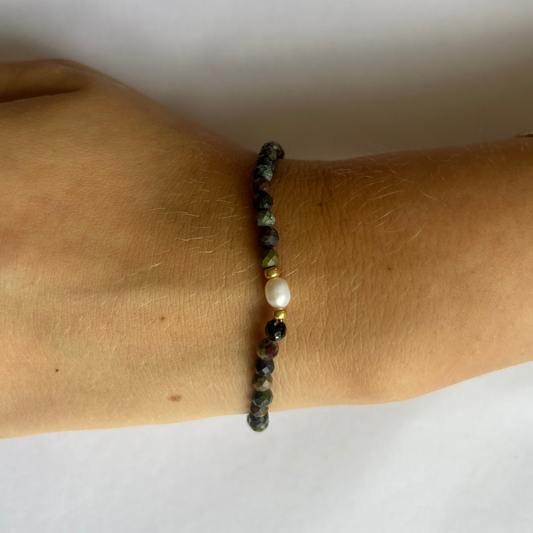 Bracelet, Faceted Agates & Freshwater Pearl