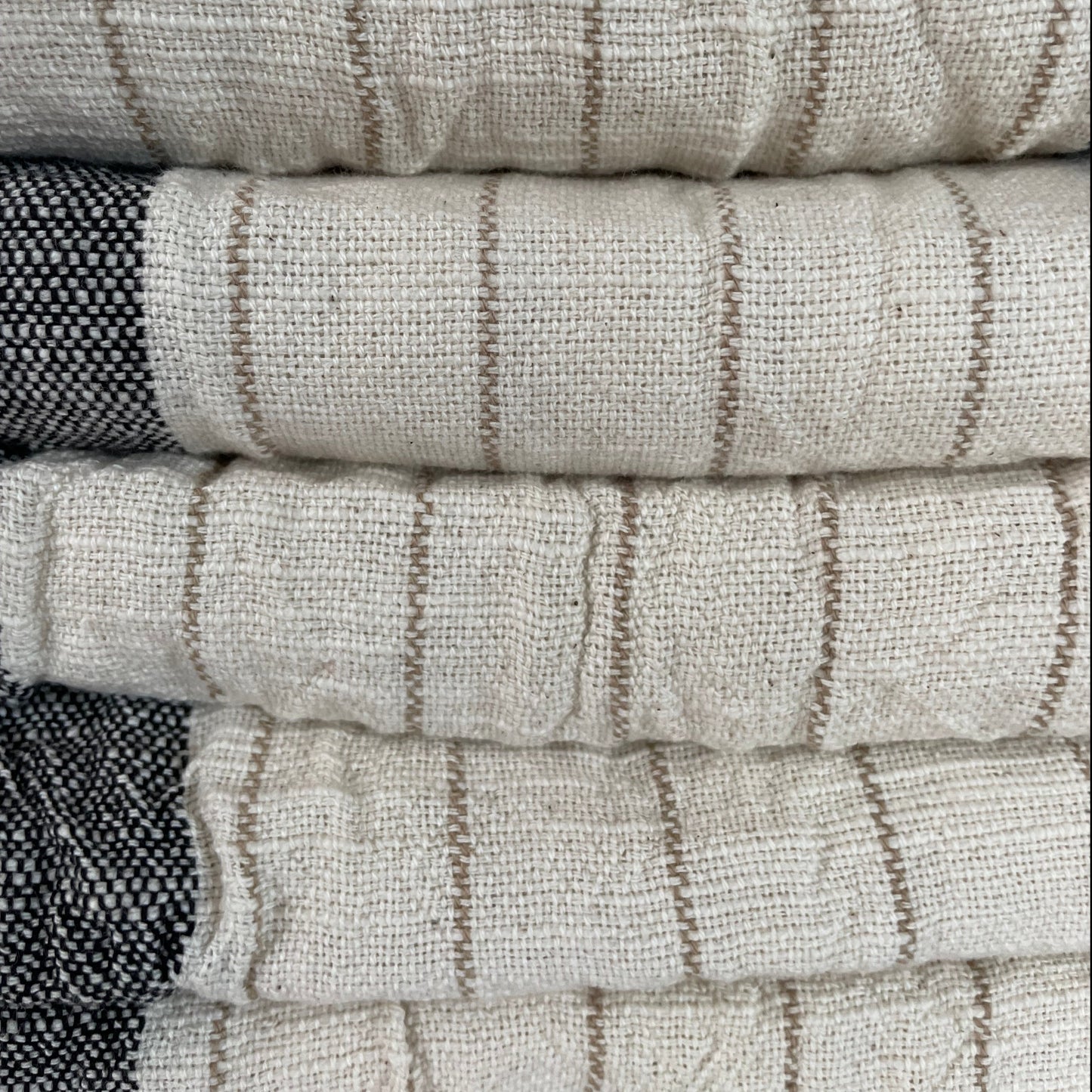 Hamam woven towels in 100% locally harvested cotton. Fair Trade from Syria