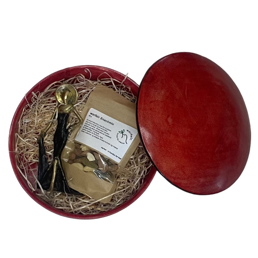 Læderæske, messing kvinde, øko snack-mix fra Burkina Faso