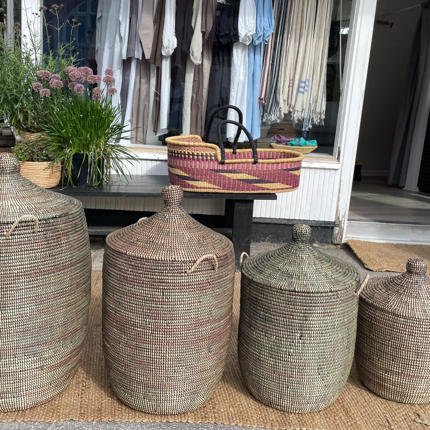 Laundry basket, black, hand-woven with lid. Fair Trade, Senegal