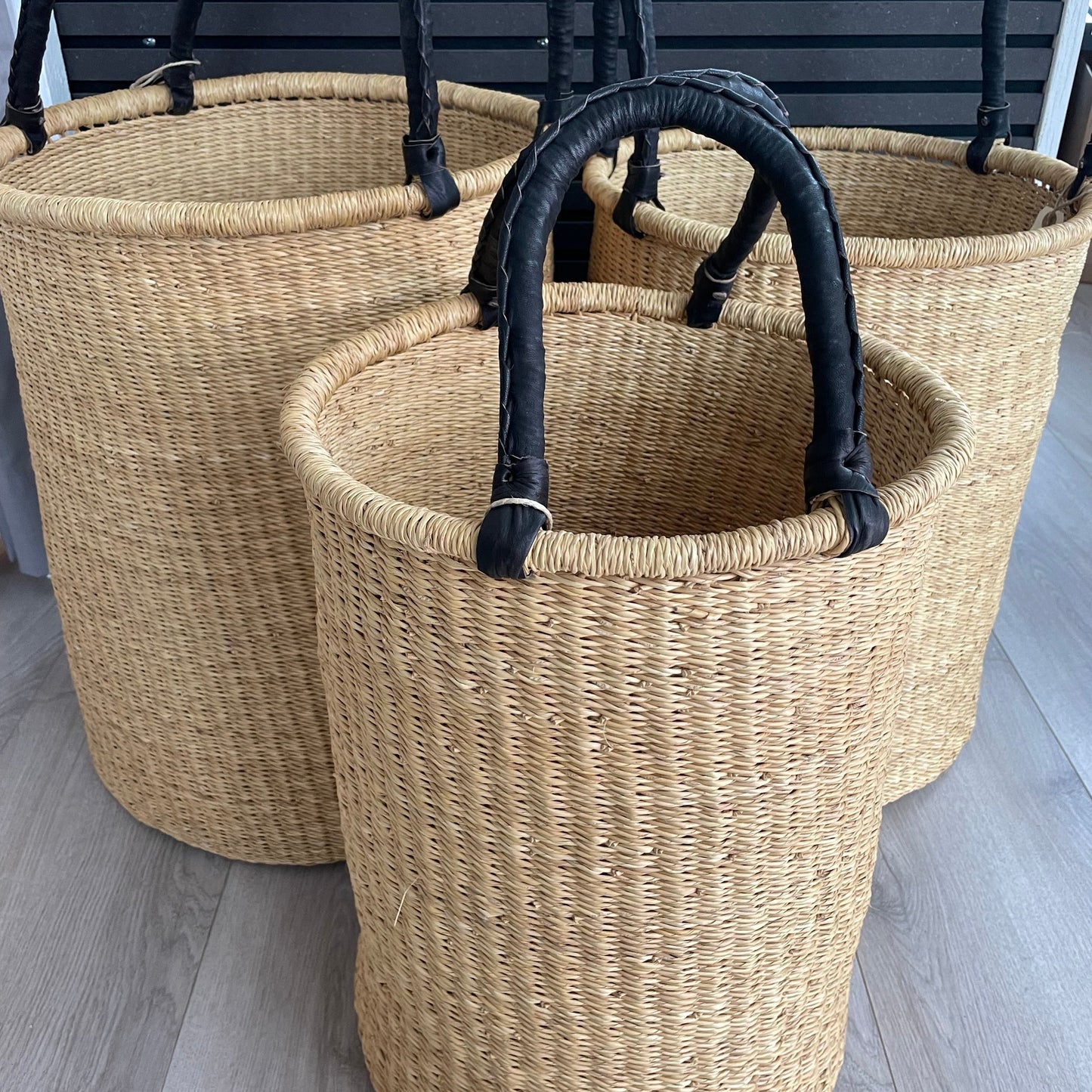Basket, nature with black leather handle