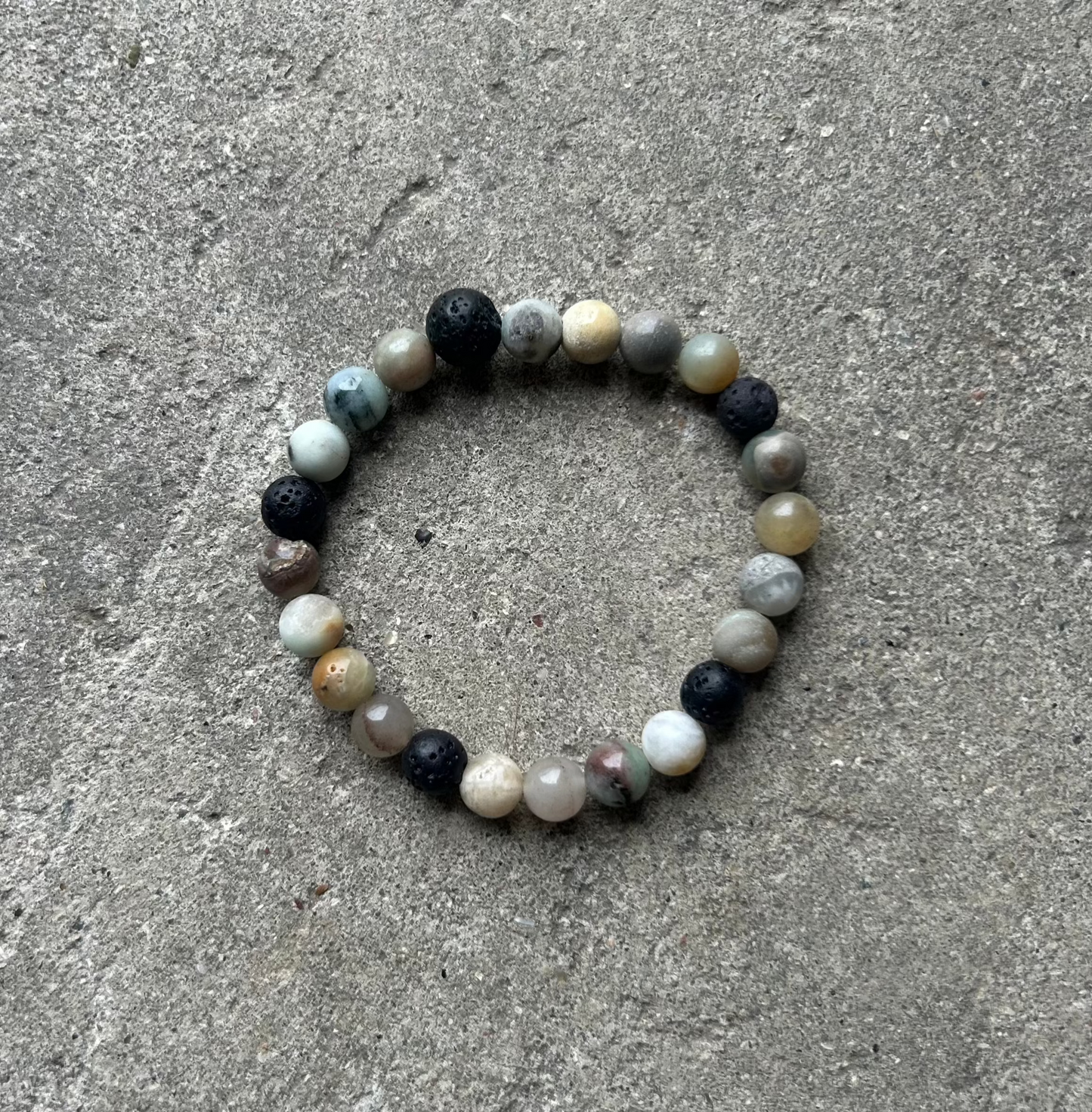 Men's bracelet, polished agate and lava stones