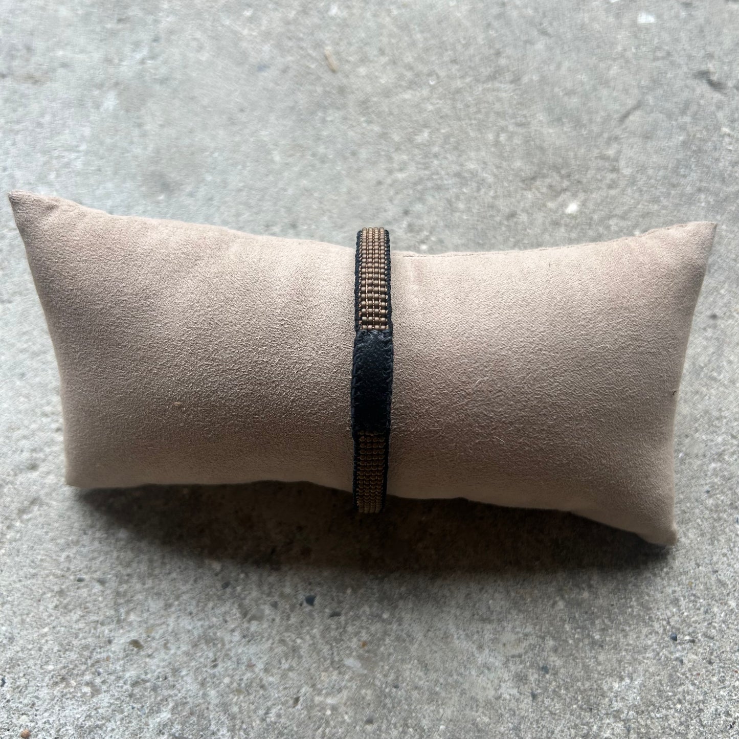 Men's bracelet, leather & mocha beads