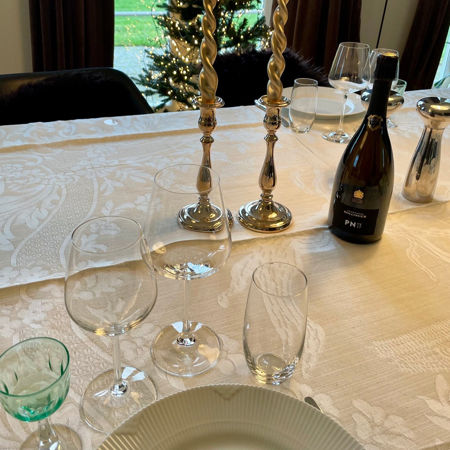 Tablecloth, in pistachio green, damask weave in organic cotton