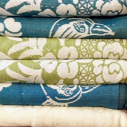 Tablecloth, in pistachio green, damask weave in organic cotton
