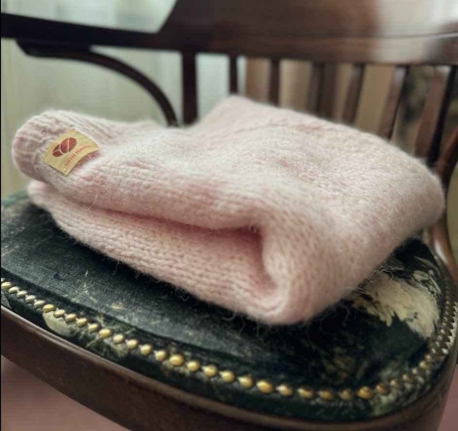 Coffee Beanies, Alpaca wool sweater, pink, Burundi