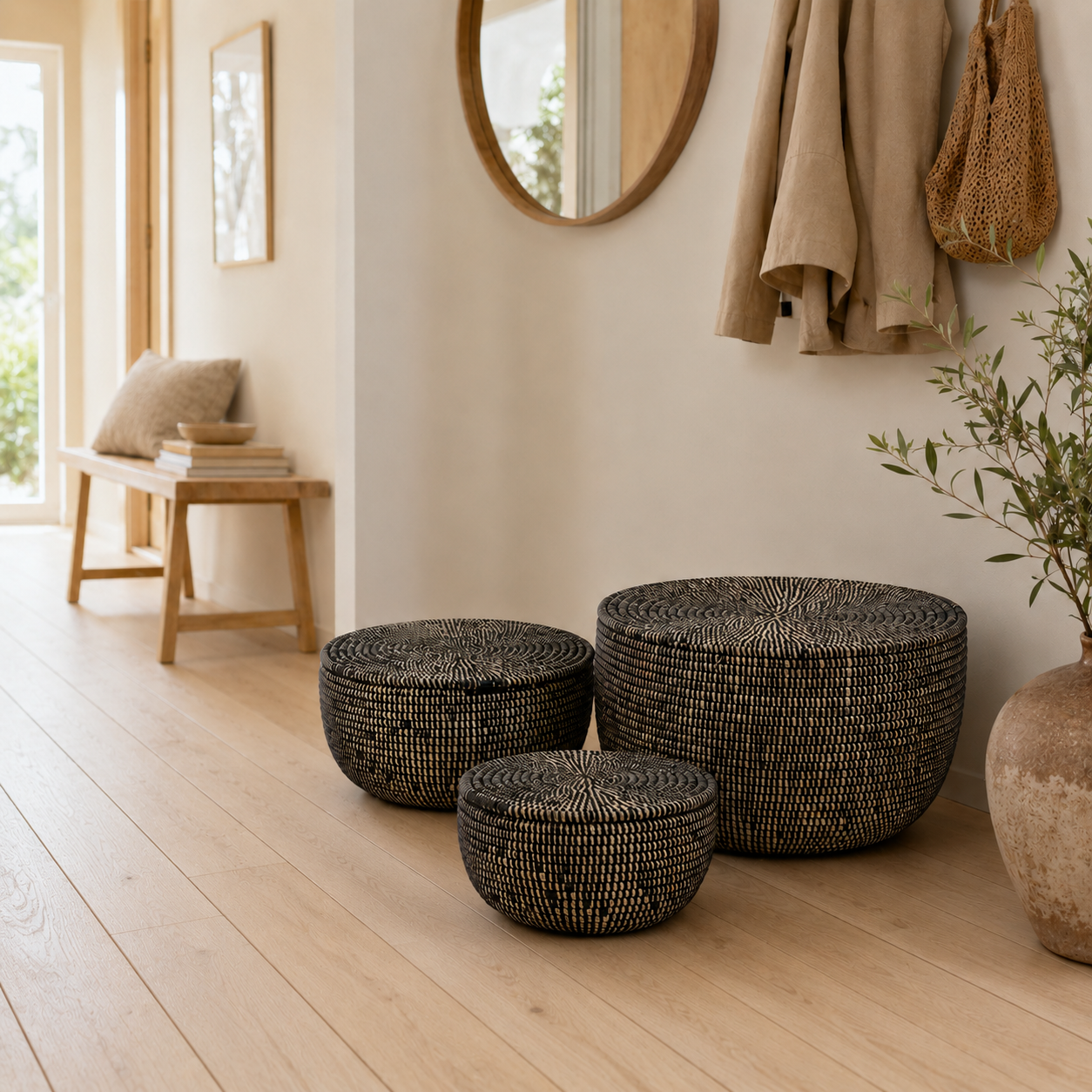 Storage baskets with lid