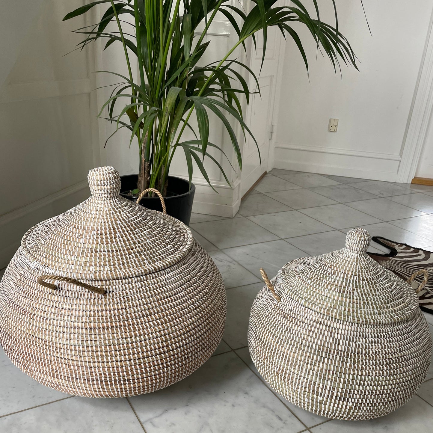 Buttede ball baskets (Ndaa) med låg, Hvid. Fair Trade, Senegal