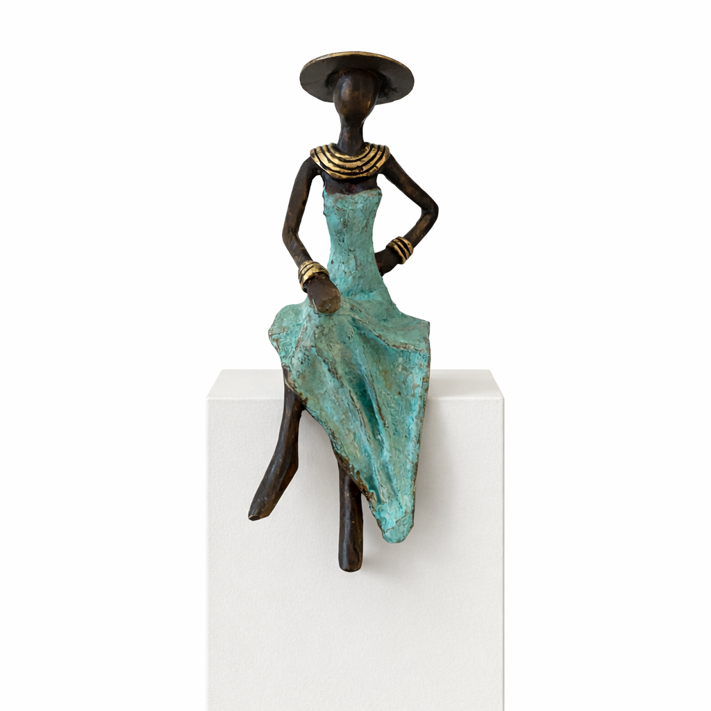 Siddende kvinde – bronzeskulptur, mintgrøn kjole, str. 15 cm