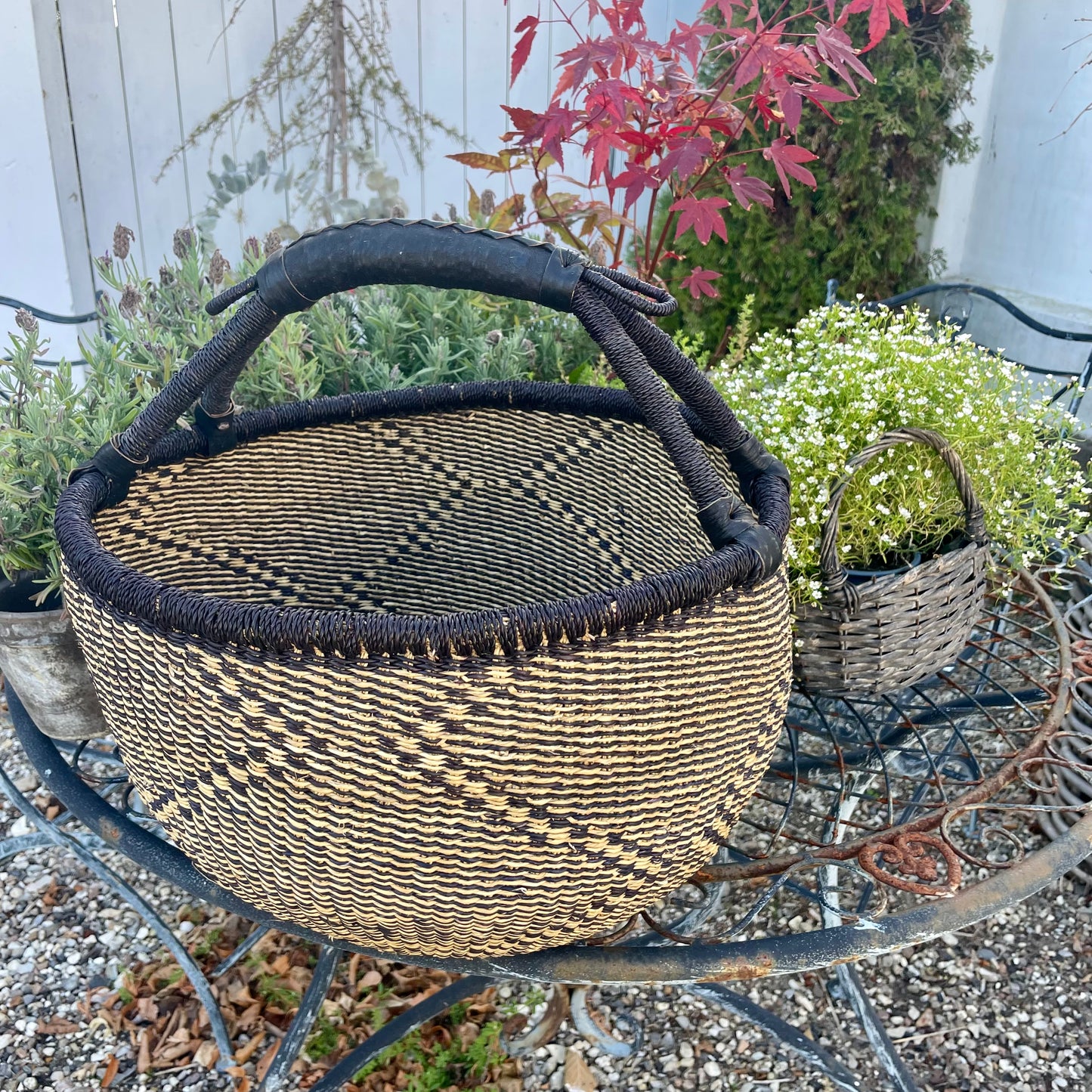 Bolga basket, traditional pattern (black/natural). Fair Trade, Ghana