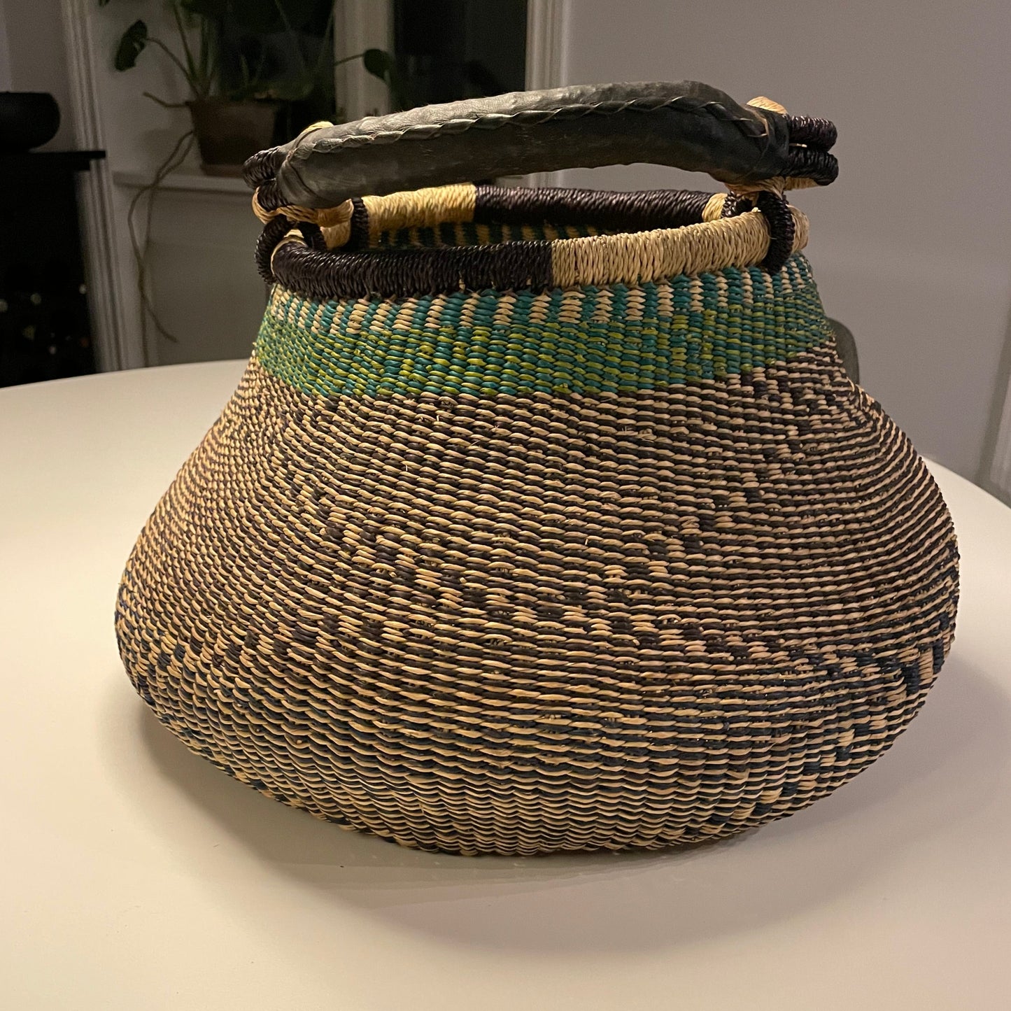 Basket with leather handle. Unique. Multicolored. Fair Trade from Ghana