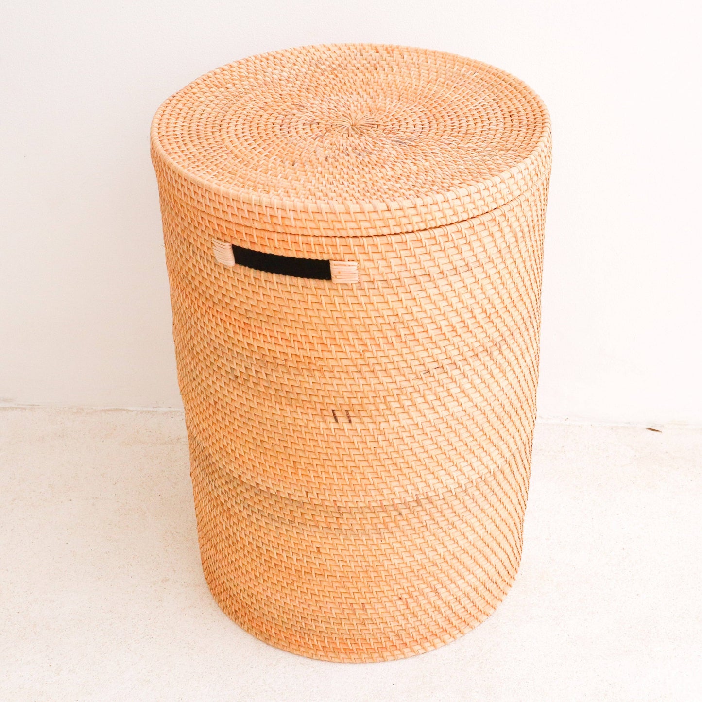 Laundry basket with lid, medium