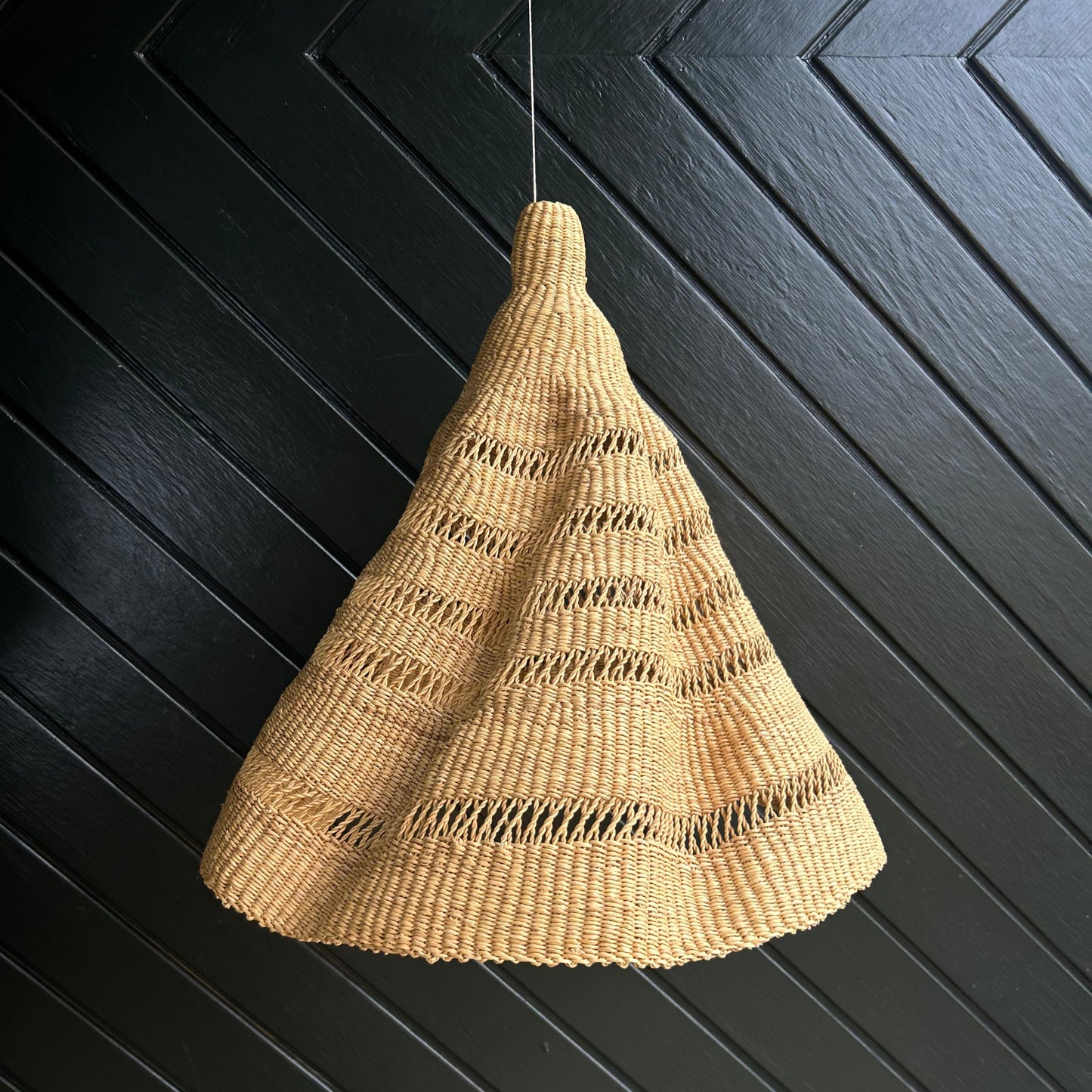 Lampshade braided in bamboo. Sustainable and Fair Trade from Cameroon