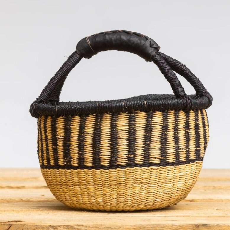 Bolga basket, three sizes. Handwoven in sea grass. Nature and black. Fair Trade and from Ghana