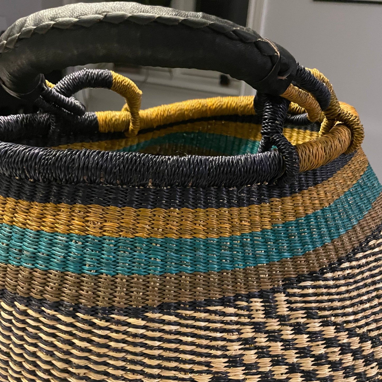 Basket with leather handle. Unique. Multicolored. Fair Trade from Ghana