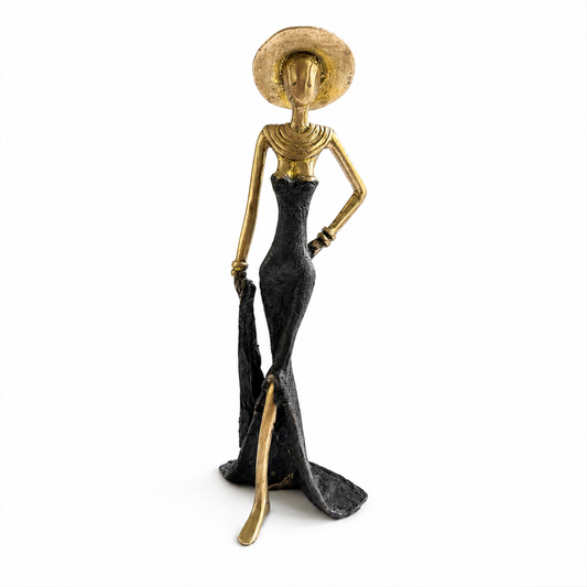 Kvinde med hat – bronze skulptur, sort kjole, 23 cm
