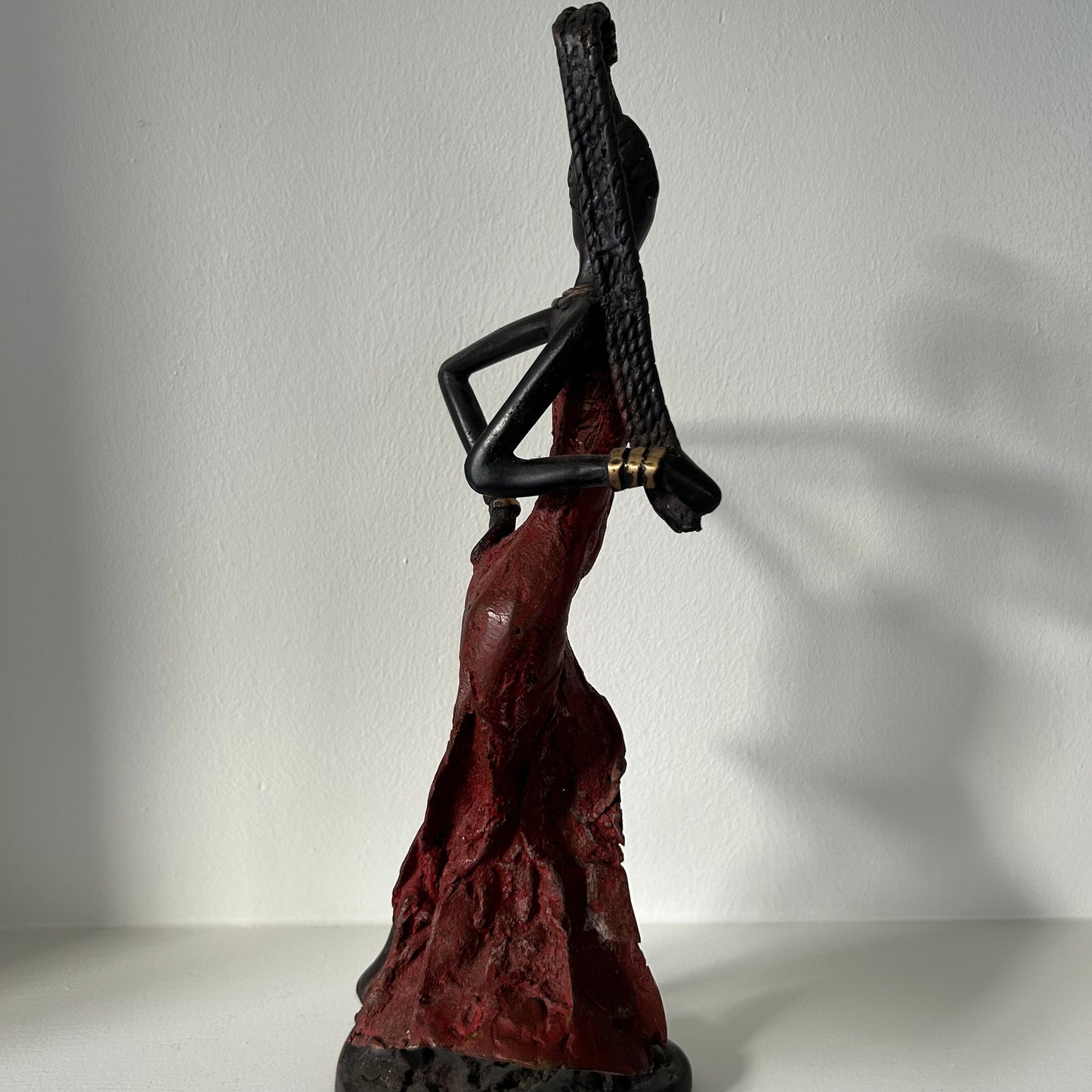 Brass art, 'Power Woman' in red &amp; long hair, 35-37 cm, Fair Trade, Burkina Faso