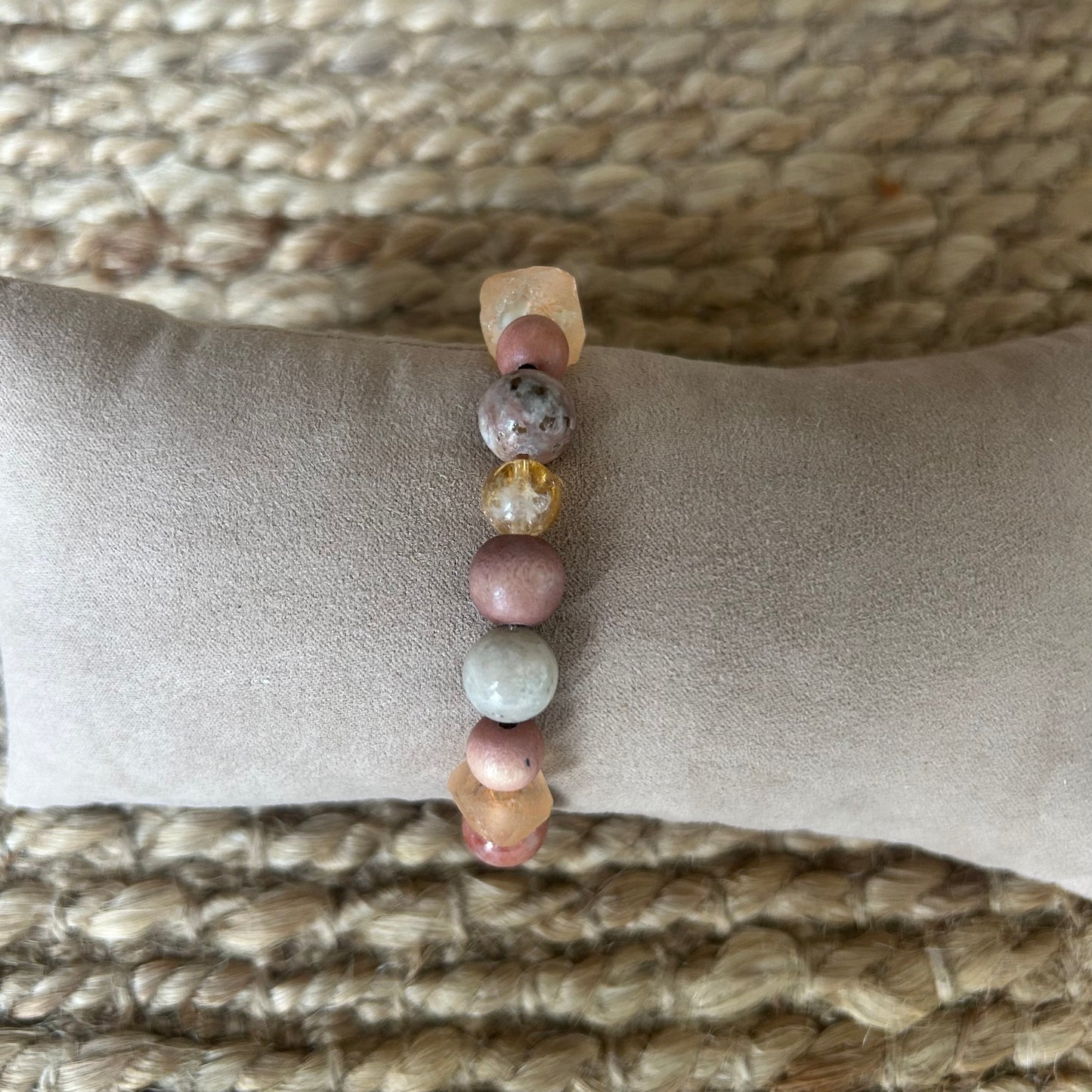 Bracelet in pink, mix of semi-precious stones &amp; recycled glass