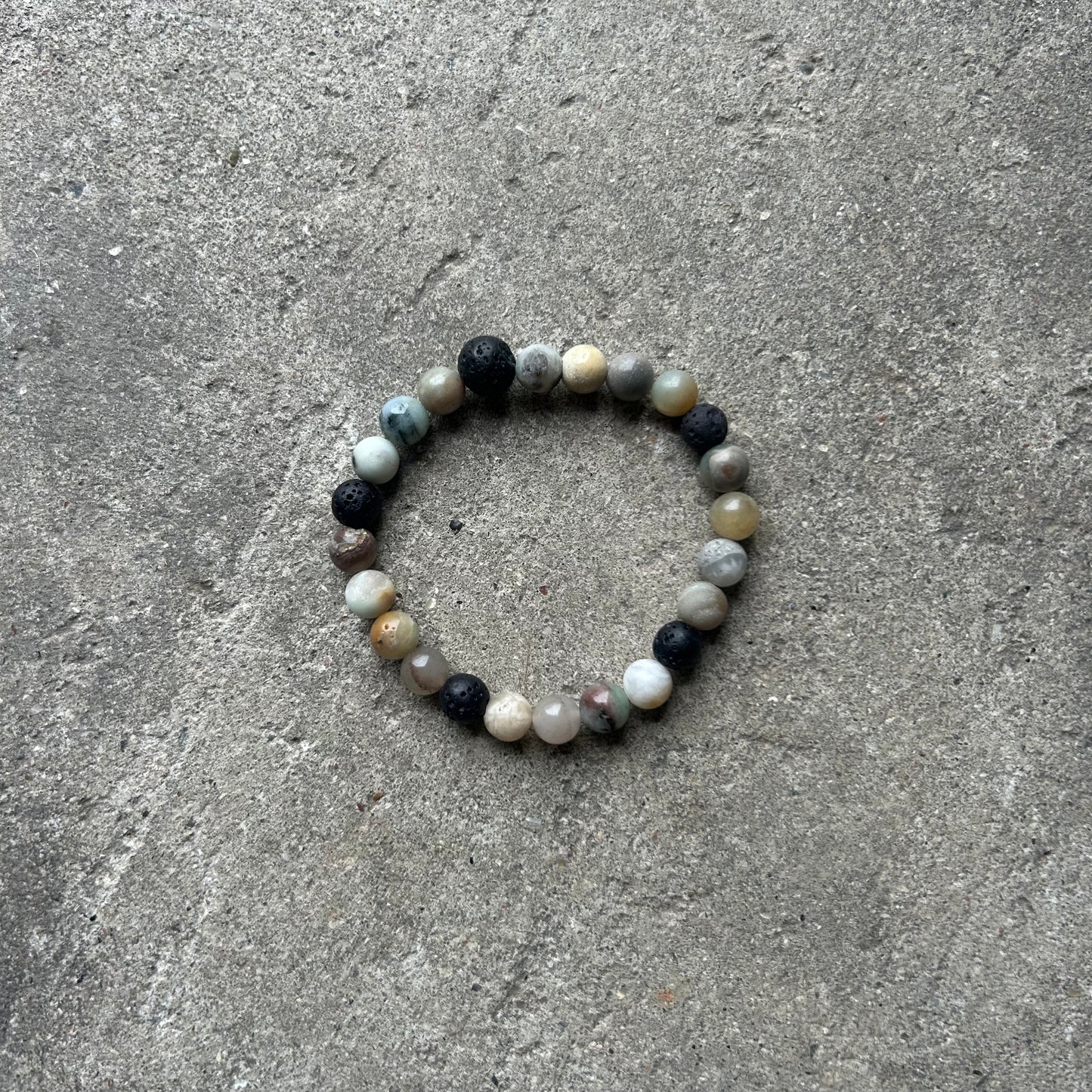 Men's bracelet, polished agate and lava stones