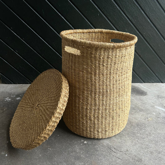 Laundry basket in woven elephant grass in three sizes. Handmade and Fair Trade from Ghana