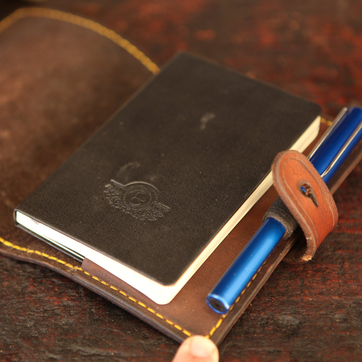 Notesbog i læder med moleskin blok i A6 fra Sydafrika