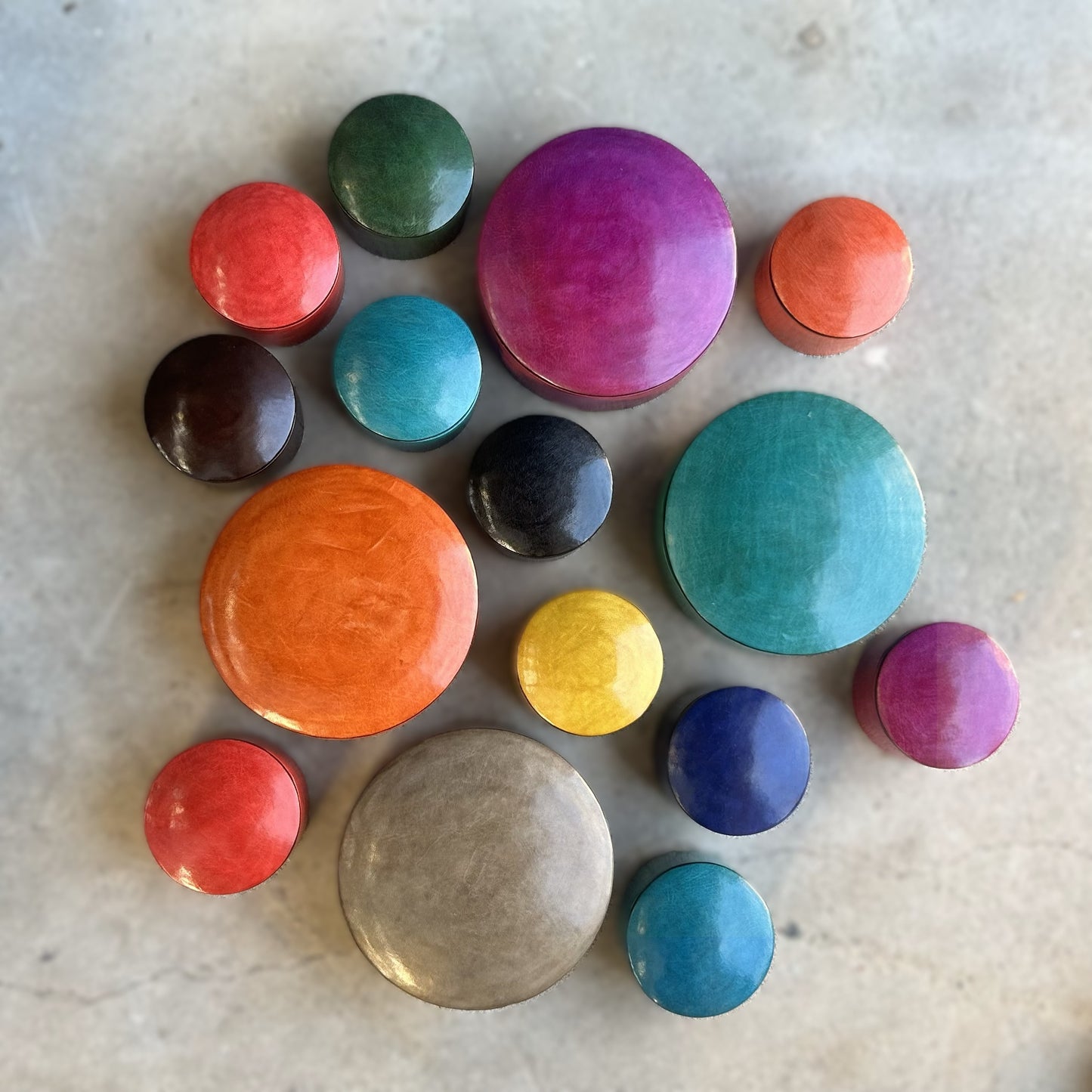 Læderæske, messing kvinde, øko snack-mix fra Burkina Faso