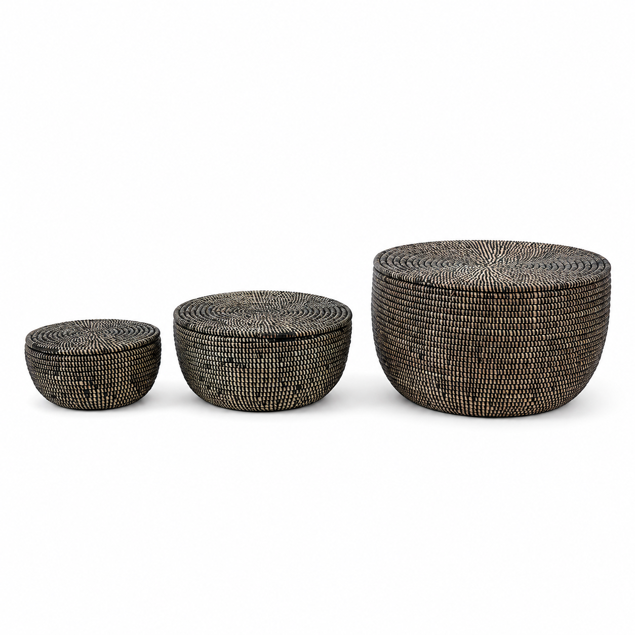 Storage baskets with lid