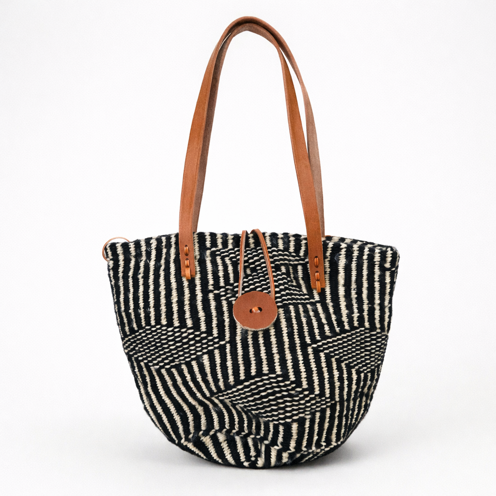 Shoulder bag with zip - sisal and wool
