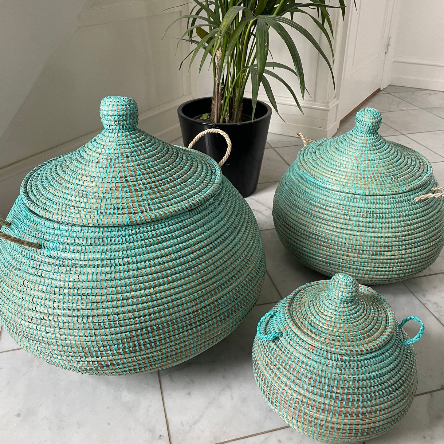 Chubby ball baskets (Ndaa) with lids in Turquoise. Fair Trade from Senegal